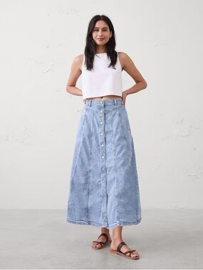 Banana Republic Light Blue A-Line Button-Front Denim Skirt